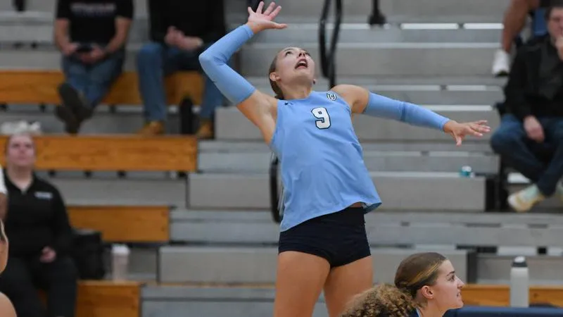 Women's Volleyball Tops Willamette In Four Tight Sets
