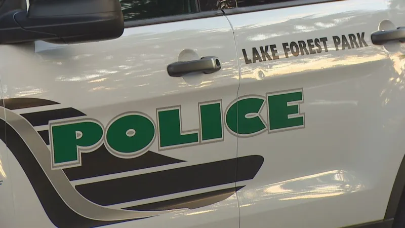 Man shot in hip during Lake Forest Park drive-by, police seek help IDing suspects