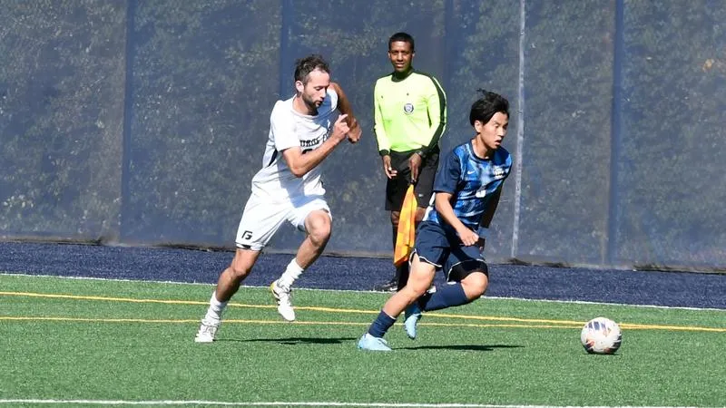 Men's Soccer Tops George Fox, 2-0
