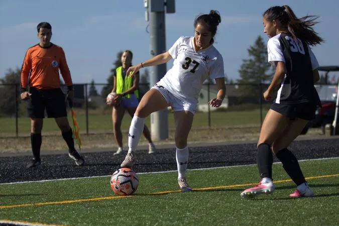 Women's Soccer Cages Cats, 2-1