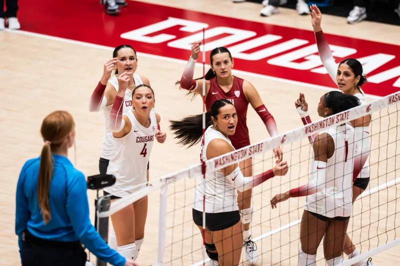 Cougars drop second straight, falling to San Diego in three