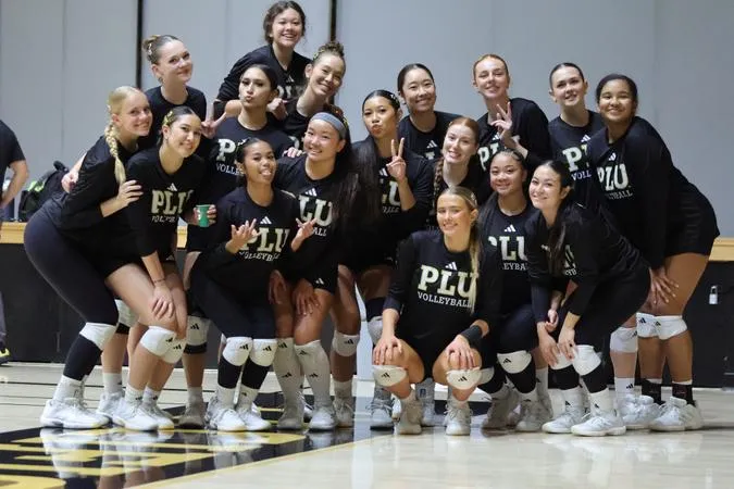 Pirates Snap Lutes' 9-Match Win Streak