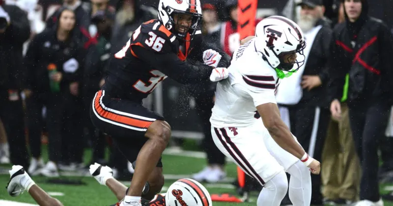 Oregon State's Vickers playing the best football of his career.