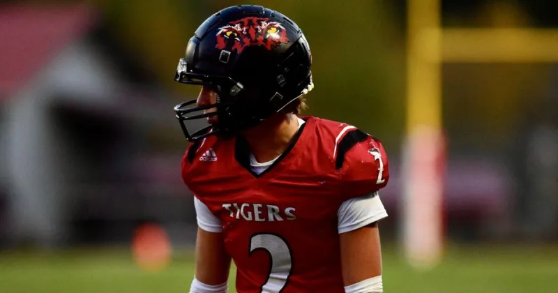 Clatskanie, Rainier football pick up much needed wins