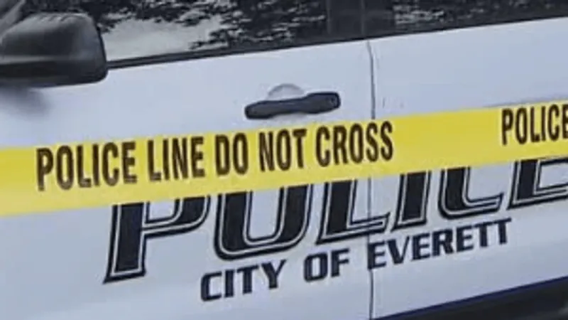 Several injured after vehicle theft and crash outside Everett restaurant