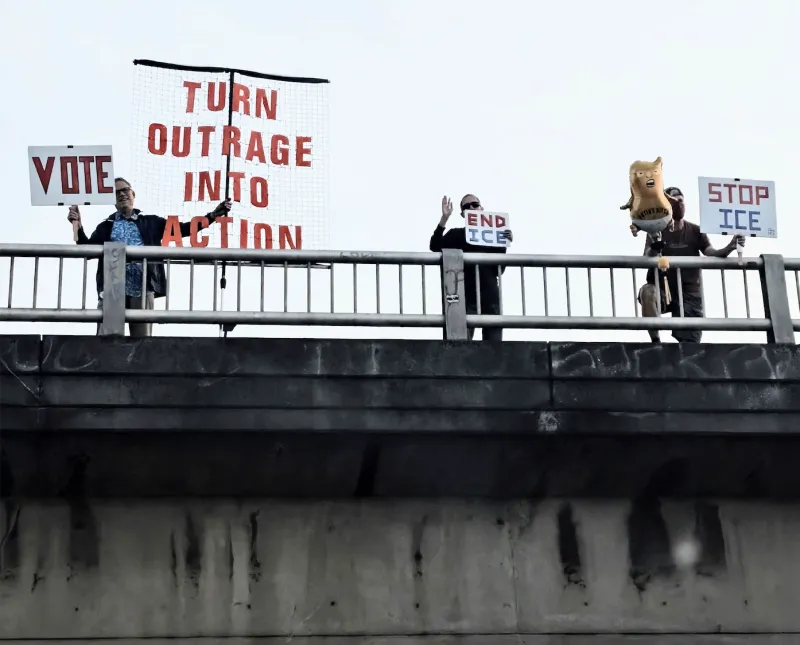 Slog AM: Woman Raped at UW Fraternity Sues University, Right-Wing Radio Unhappy About Yakima Judge's Advice for Avoiding ICE, Trump Posts AI Video of Himself Playing...