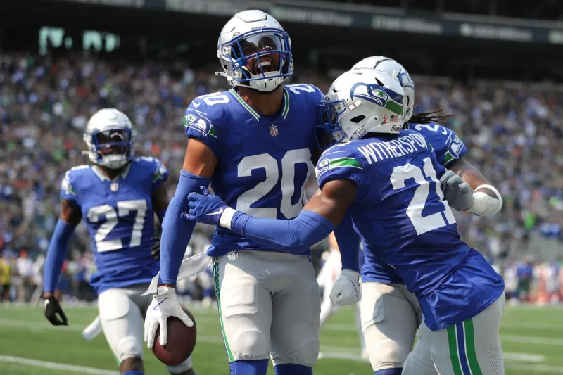 Seahawks and Broncos Bring Back the Classic Colors for Thursday