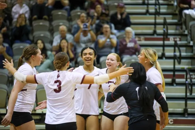 Evans, Ensign Shine as Falcons Top Saints in Four Sets