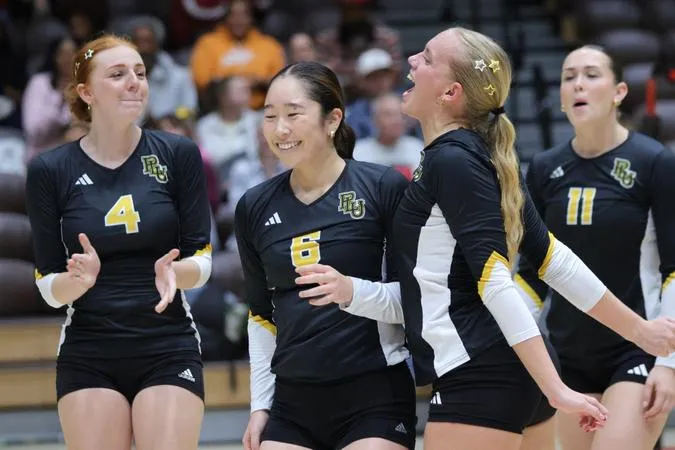 Volleyball Bounces Boxers, 3-0