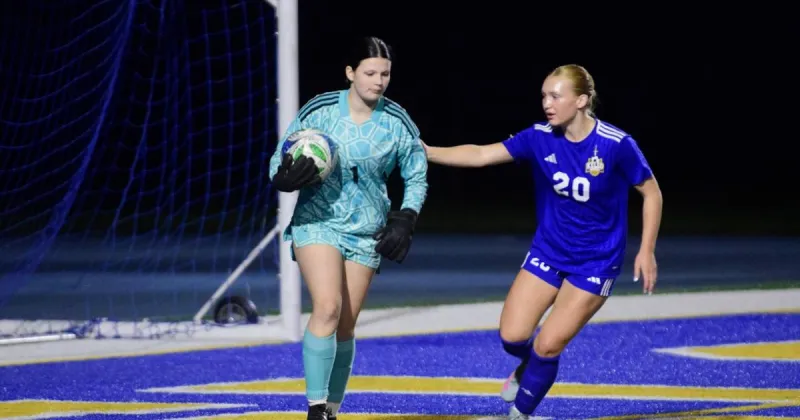 Roundup: Kelso soccer crushes Evergreen