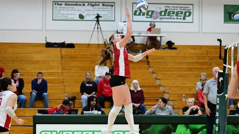 Saints Volleyball sweeps Montana State Billings