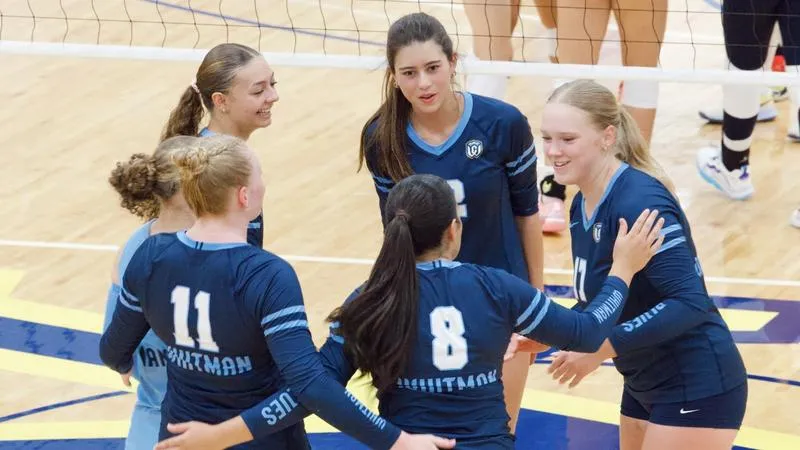 Women's Volleyball Bounces Back With Four-Set Win at Linfield
