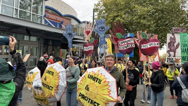 'No Kings' march and voting fair set for Saturday, expect traffic near Seattle Center