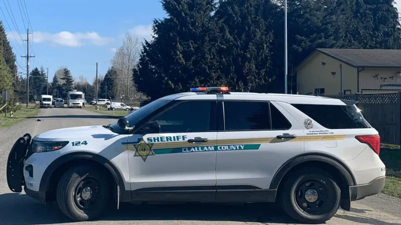 Neighbors evacuated as police arrest landlord in Sequim gun threats