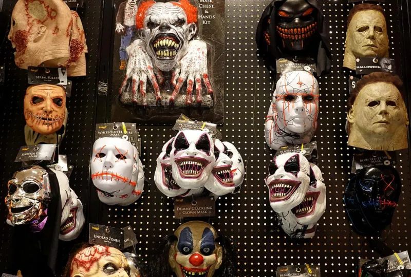 3 Best Horror-Thiller Movies to Binge Watch This Halloween Season