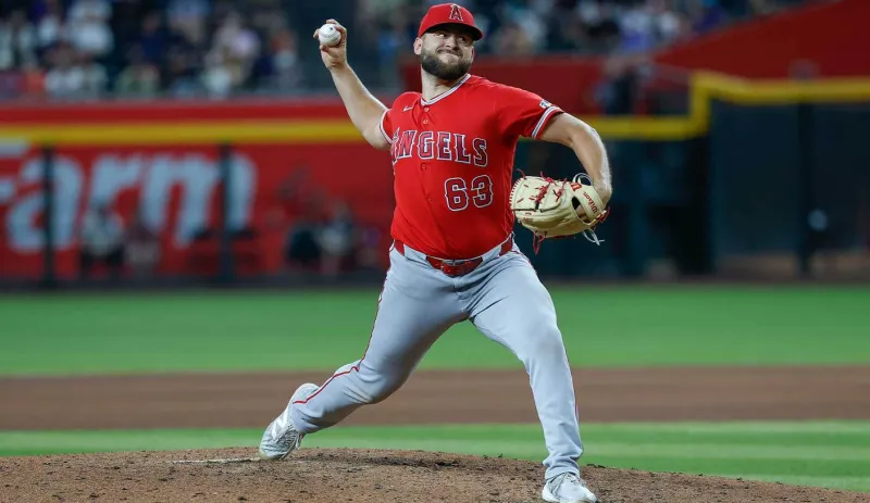 Angels Trade Logan O'Hoppe, Chase Silseth To Rangers For Prospect Angel Arredondo