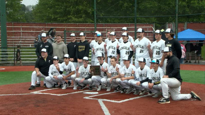 Lincoln secures first state tourney bid since 2009 with 4-0 win over Petersburg