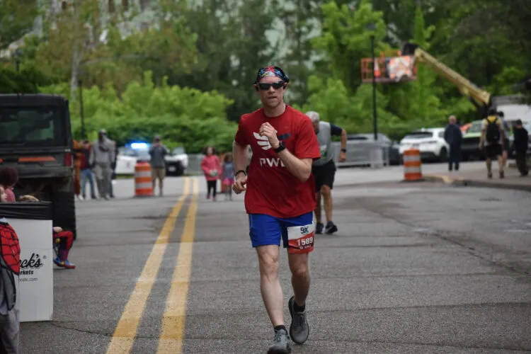 Stewart Returns to Men's 5K Walk, Reclaims Victory