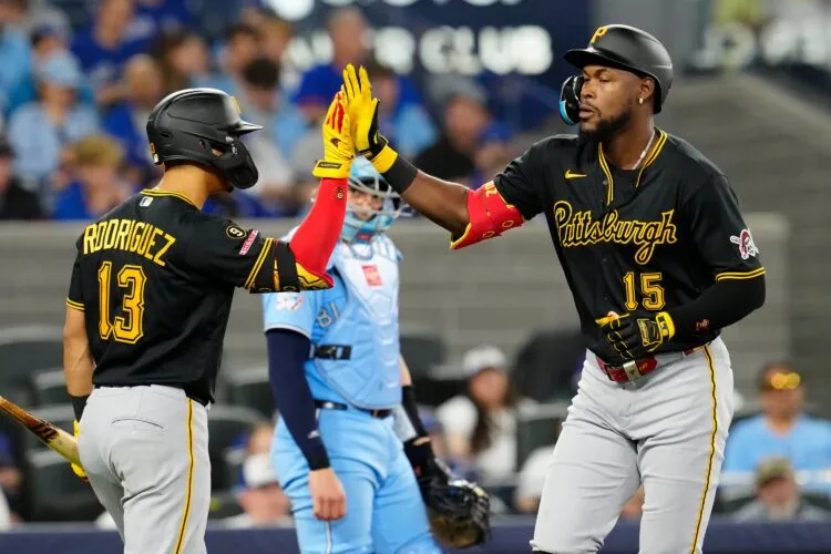 Esmerlyn Valdez Hits First Career Home Run As Pirates Beat Blue Jays 4-1 To Avoid Sweep
