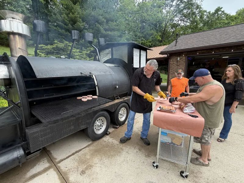 Washington County veterans' organizations delivered meals to over 100 first-responders