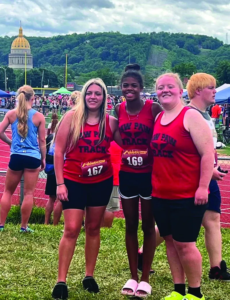 Tanouye & Smith deliver historic performances as Pirates shine at State Meet