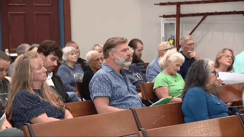 Public comment targets noise and water fears over proposed Putnam data centers