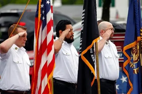 Photos: Bridgeport Honors Memorial Day with Ceremony