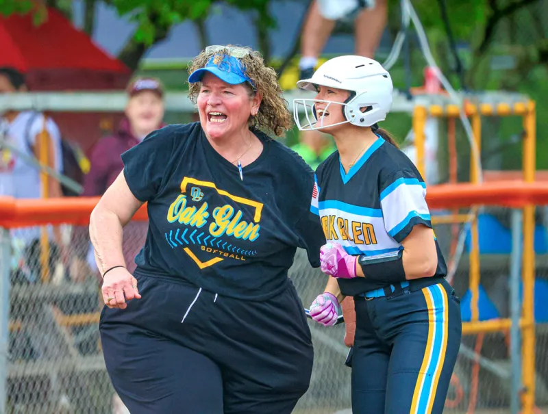 Golden Bears pull away from Weir in state tourney opener