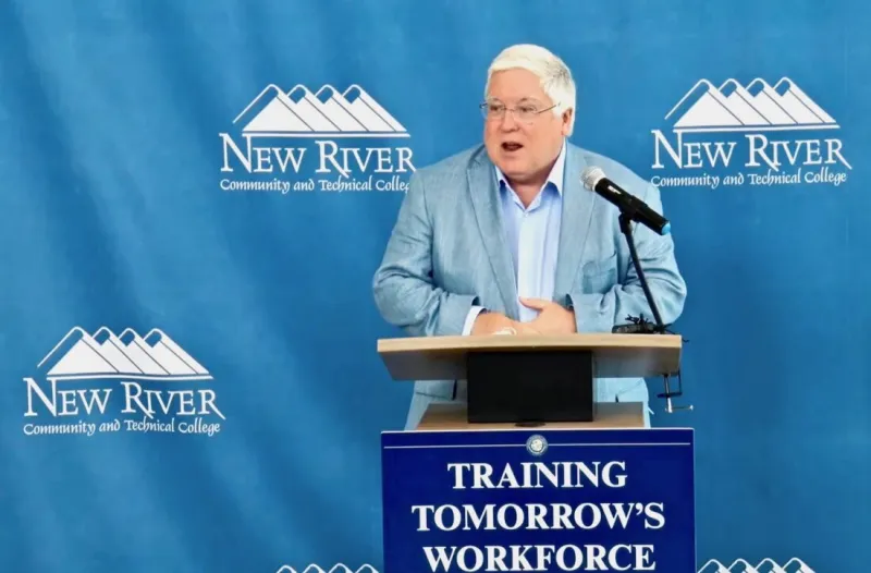 Morrisey celebrates legislation creating Workforce Pell Grant, micro-credentialing