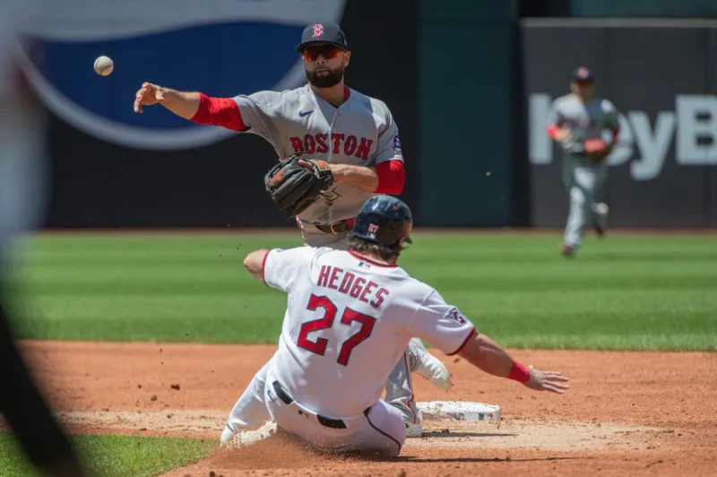 Red Sox break through in the 7th to top Guardians