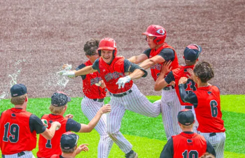 Bridgeport scores twice in the seventh to walk it off against East Fairmont, 3-2