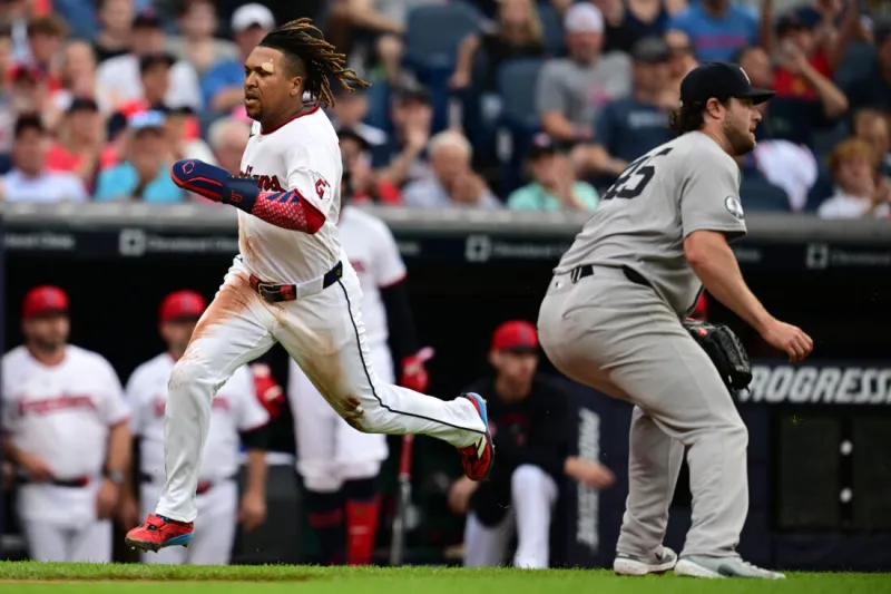 Chisholm's home run leading off the 8th gives Yankees 3-2 victory over Guardians