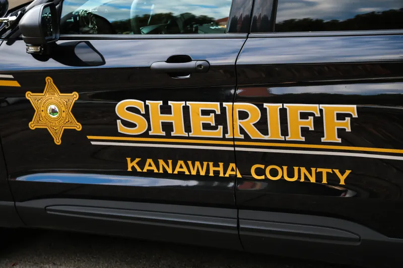 Man arrested in connection to bank robbery in Belle