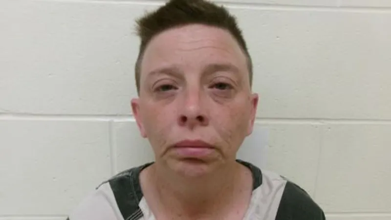 Scioto County woman accused in stabbing that left man critically injured, deputies say