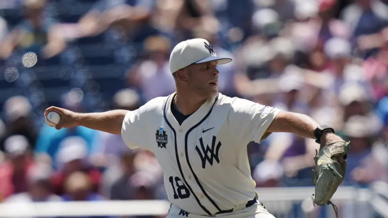 BREAKING: WVU beats Troy, 7-5, in College World Series Opener