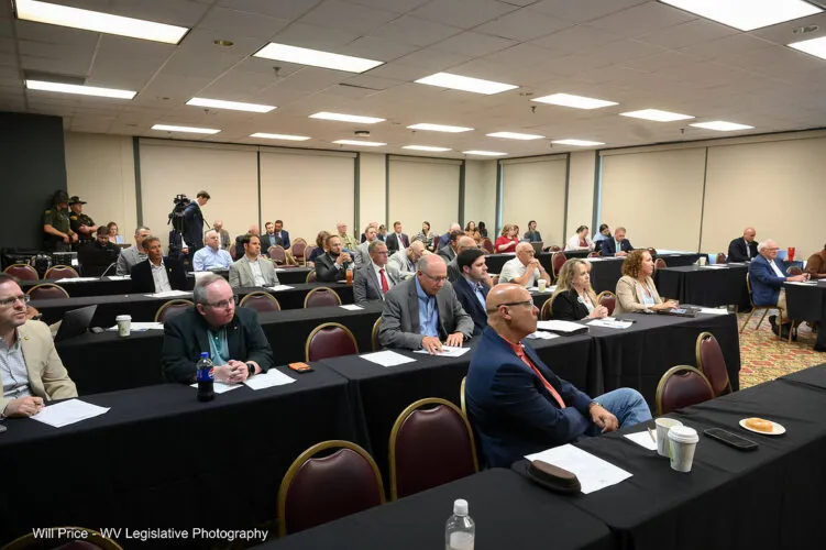 Legislators Urged To Overhaul Enrollment-Heavy School Aid Formula