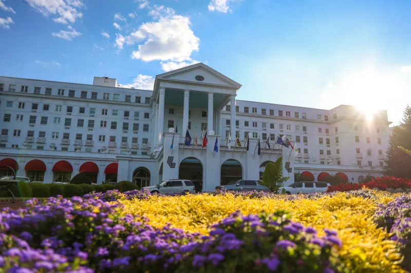 Greenbrier's potential half-billion-dollar lender spent a week seeing resort in person