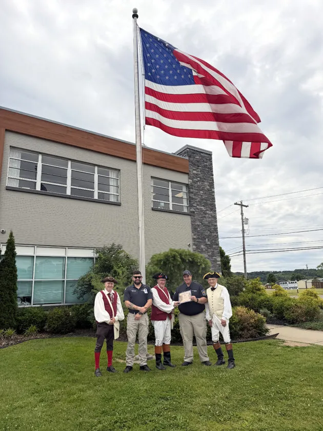 SAR celebrates Flag Day, awards certificates