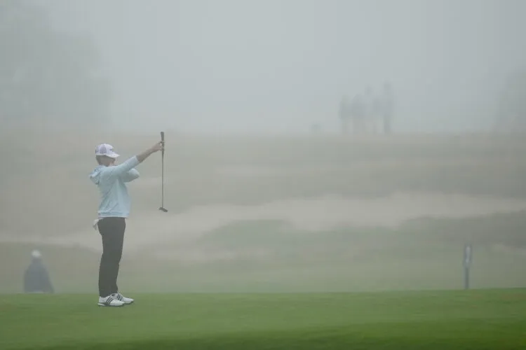 US Open Off To A Slow And Foggy Start At Shinnecock Hills