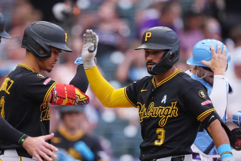 Pirates hold off the Rockies 8-6