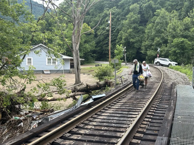 Fire chief makes quick decision to get elderly woman to safety