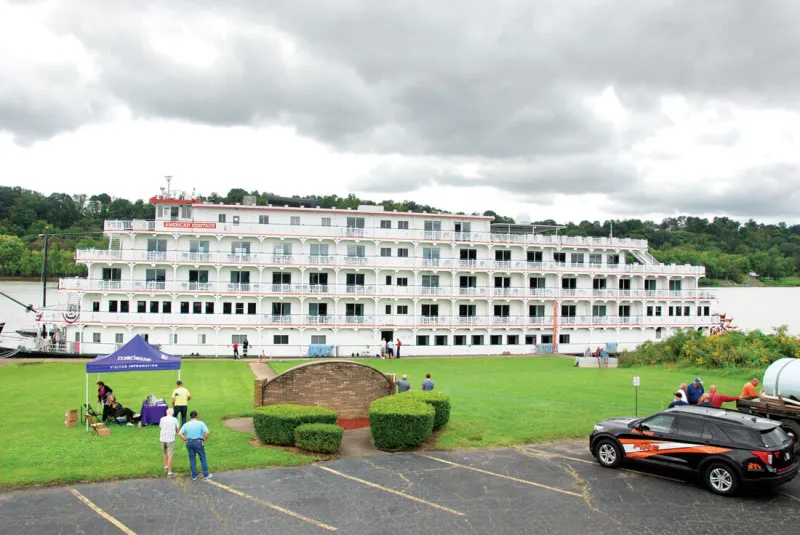 American Cruise Lines riverboats docking in Belpre due to Marietta Levee construction