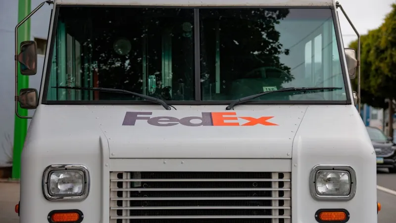 FedEx announces closure of shipping center in Charleston