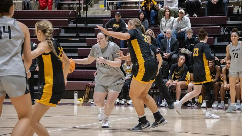Smith Named MEC Female Scholar-Athlete of the Year
