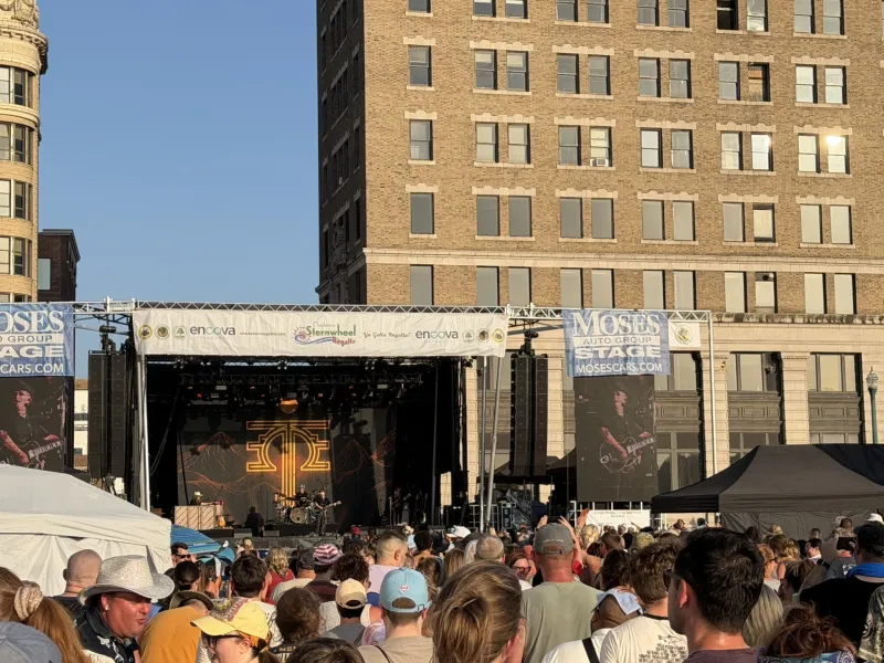 Large crowd turns out for opening night of Charleston Sternwheel Regatta