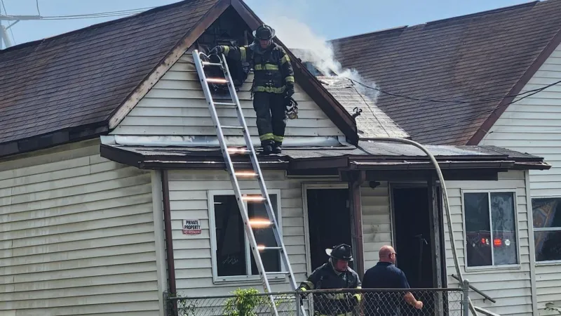 Crews respond to house fire in Charleston, dispatchers say