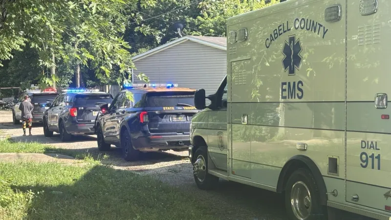 Suspect in custody after two people injured in stabbing in Huntington
