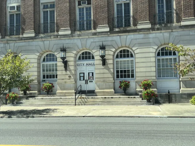 Elkins enters agreement for City Hall redevelopment