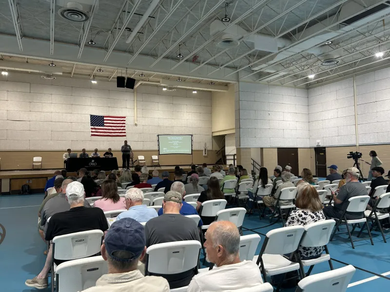 Belle residents learn about, discuss proposed Clean-Seas plastic repurposing plant