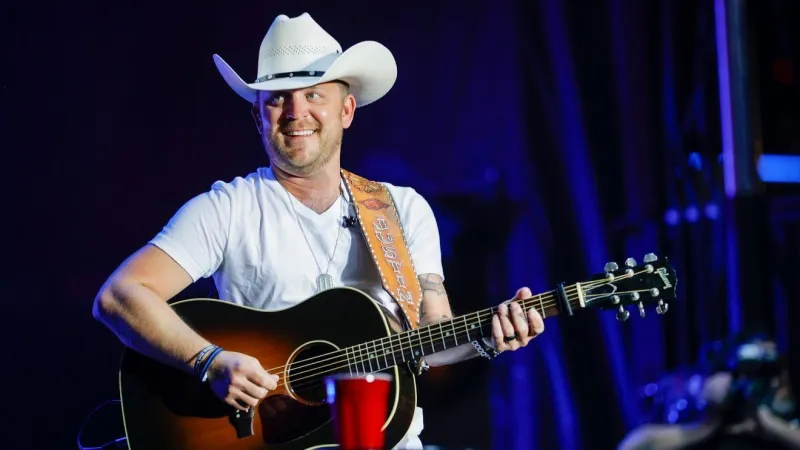 Country music hitmaker Justin Moore announces tour stop in Charleston